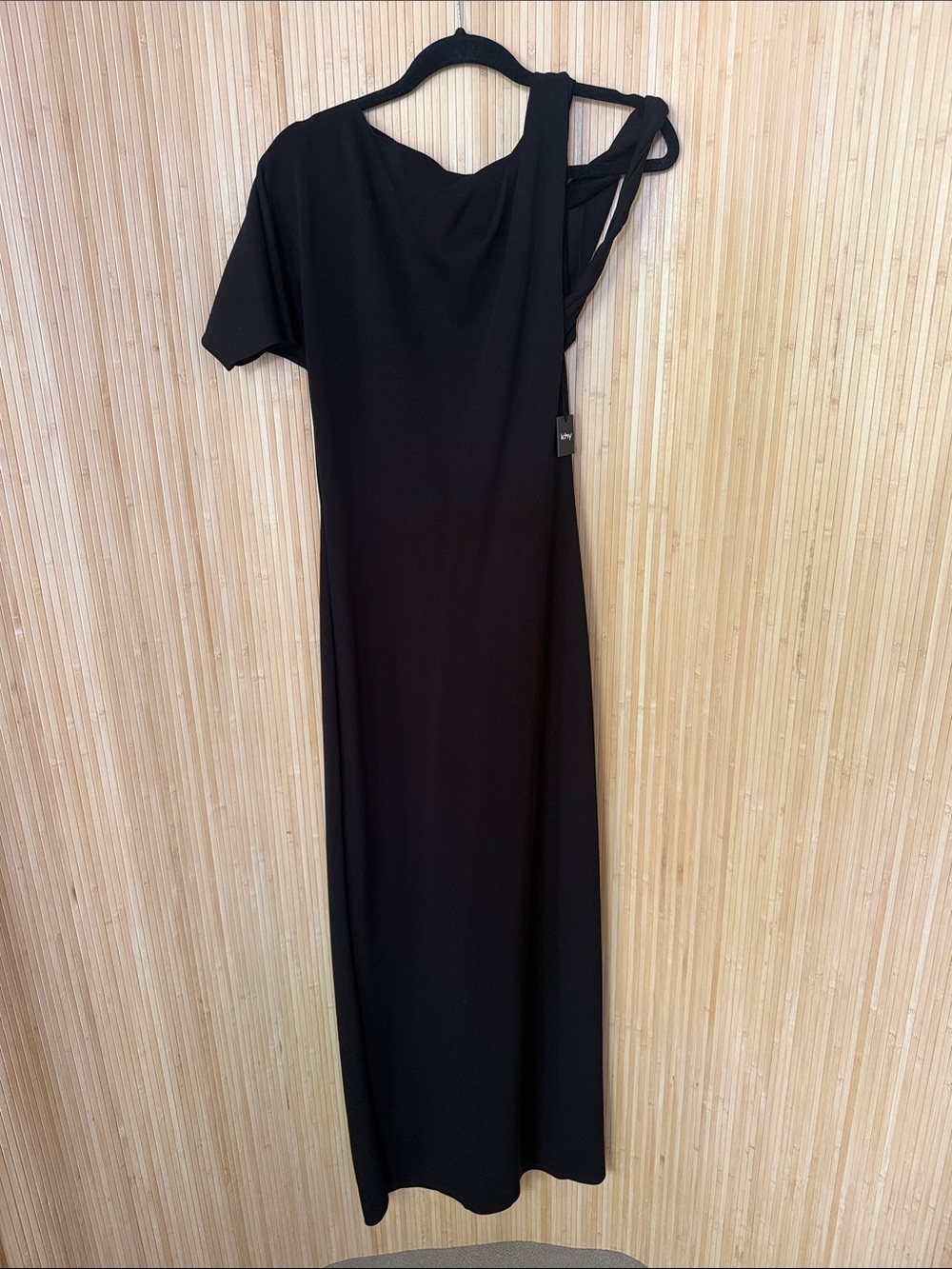 One-Shoulder Black Maxi Dress with Asymmetric Strap Detail